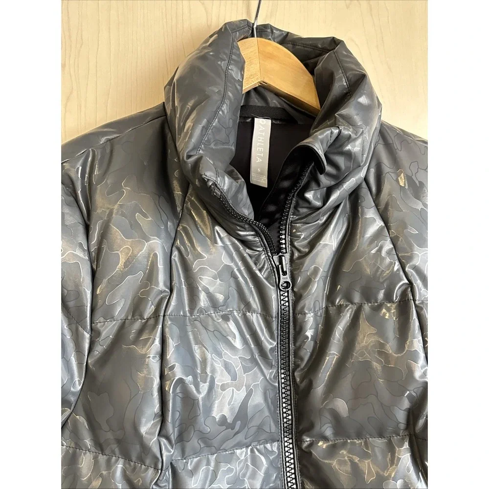 Athleta Women's Small Camo Iridescent Gray Outbound Parka Puffer jacket Full Zip
